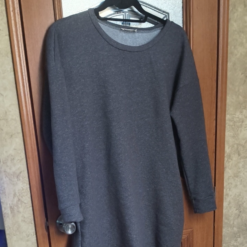10 Items/$10 Charcoal Gray Long Sleeve Sweater